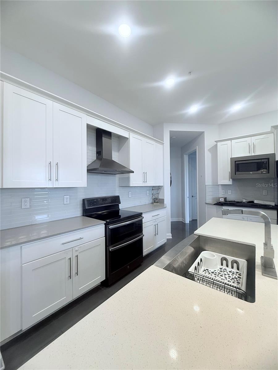 4721 CLOCK TOWER DR #402, KISSIMMEE, FL, 34746