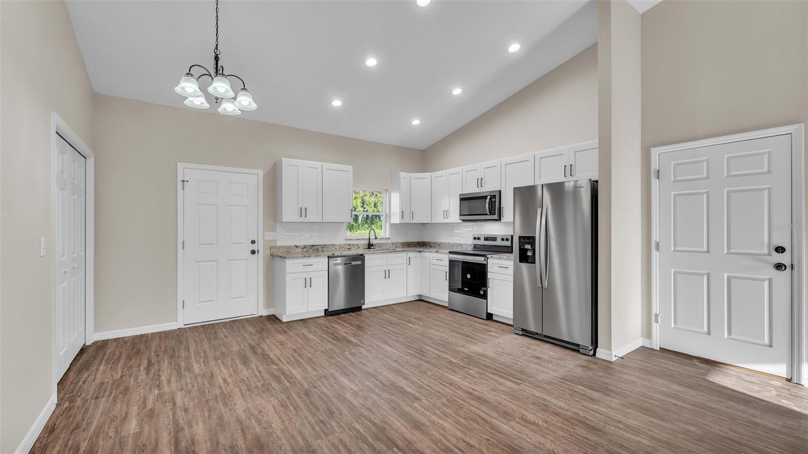 534 S PERRY AVE, FORT MEADE, FL, 33841