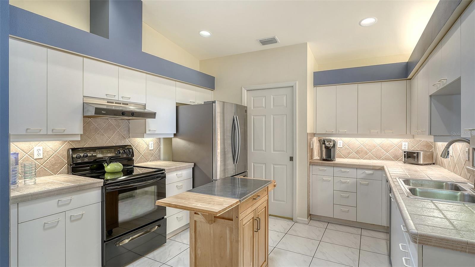 4181 BRITTANY LN #25, SARASOTA, FL, 34233