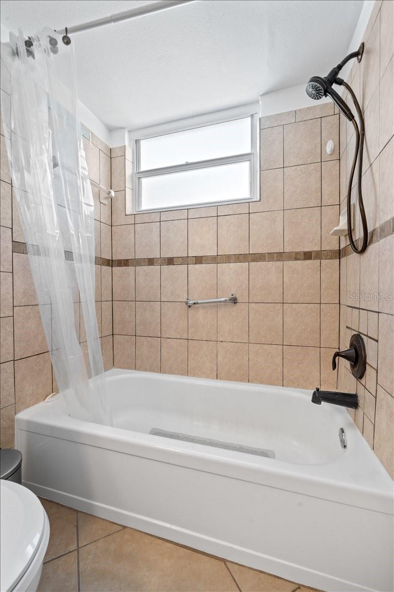 406 TYLER AVE E #5, CAPE CANAVERAL, FL, 32920