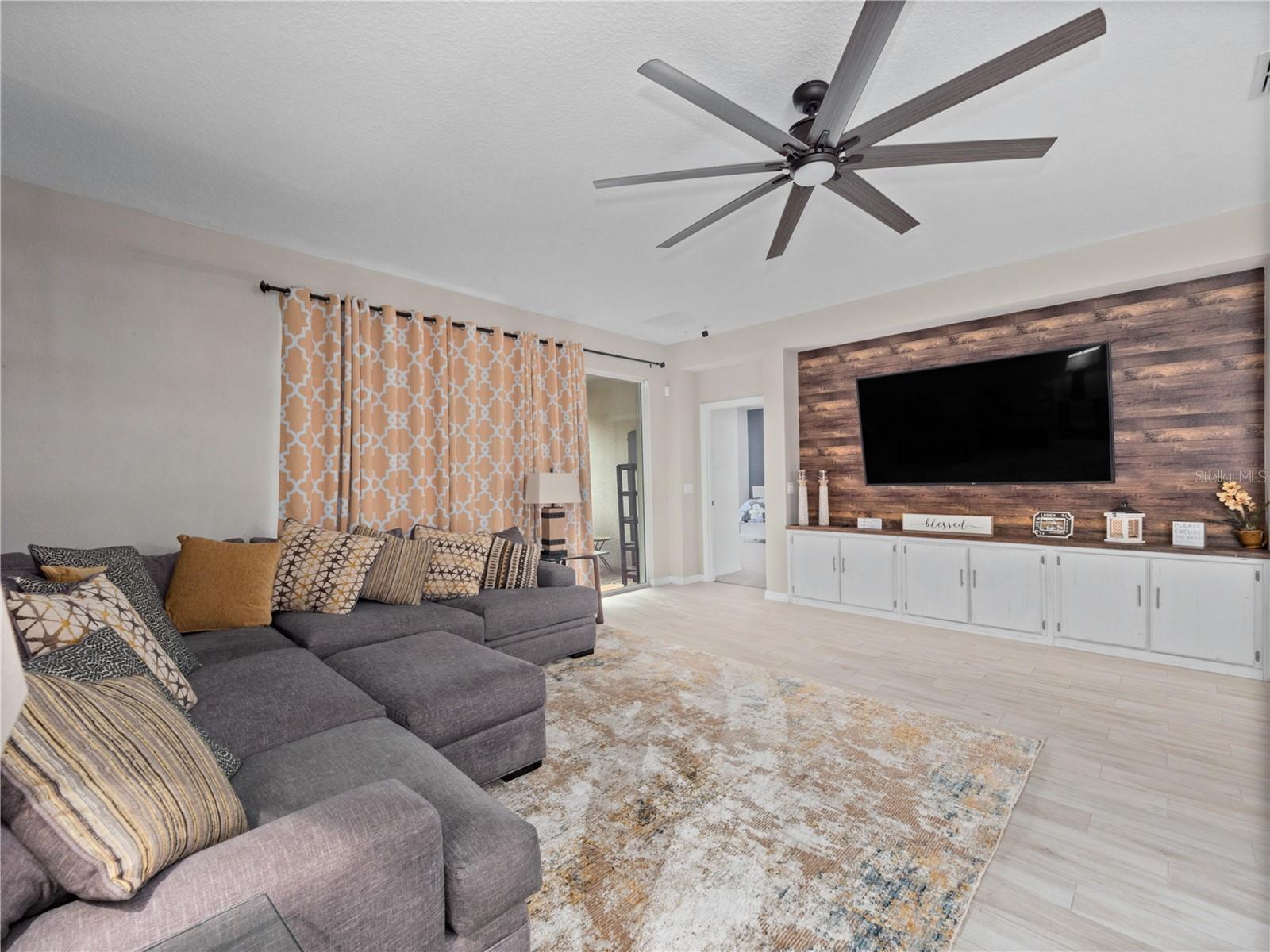 1151 LAKESIDE ESTATES DR, APOPKA, FL, 32703