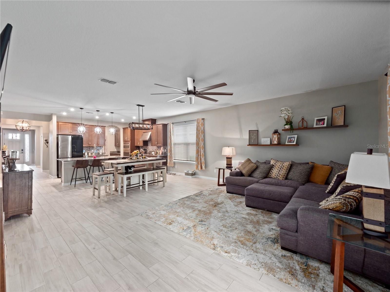 1151 LAKESIDE ESTATES DR, APOPKA, FL, 32703