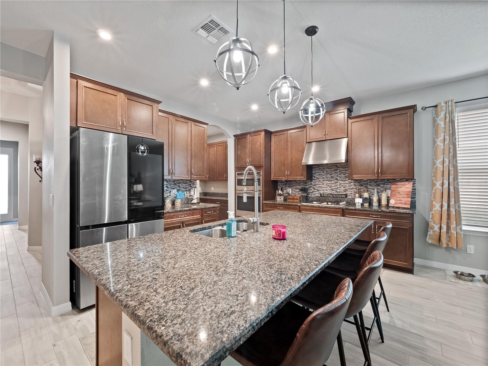 1151 LAKESIDE ESTATES DR, APOPKA, FL, 32703
