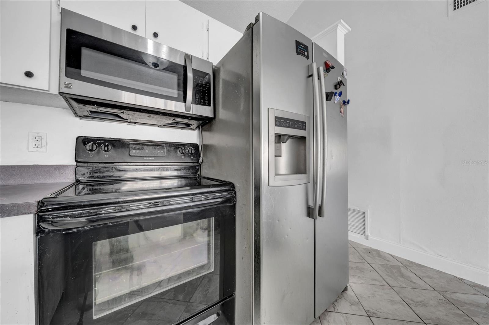 8325 ELKWOOD LN, TAMPA, FL, 33615