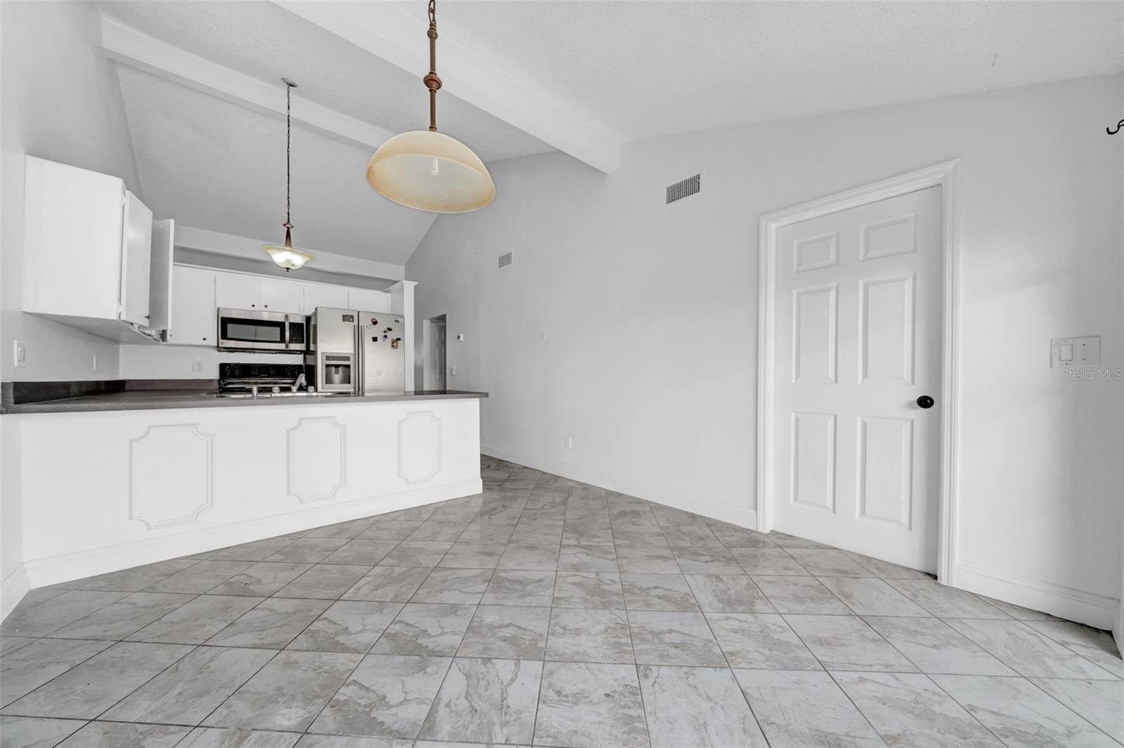 8325 ELKWOOD LN, TAMPA, FL, 33615