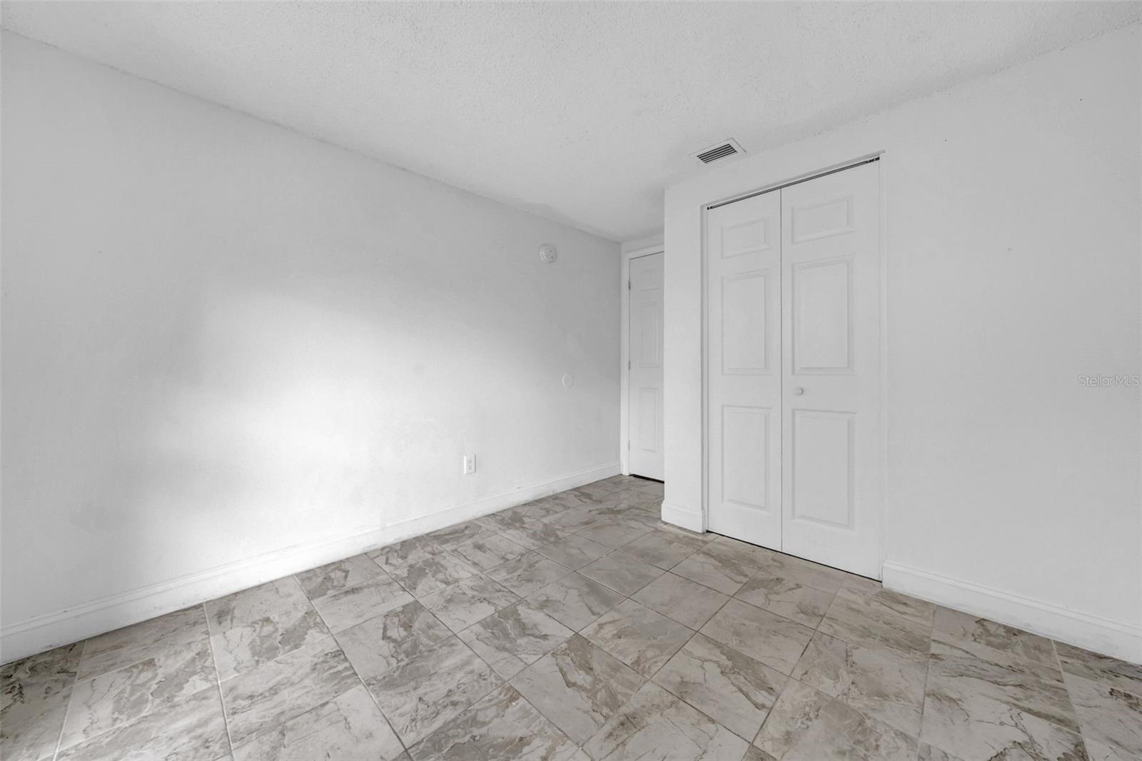 8325 ELKWOOD LN, TAMPA, FL, 33615