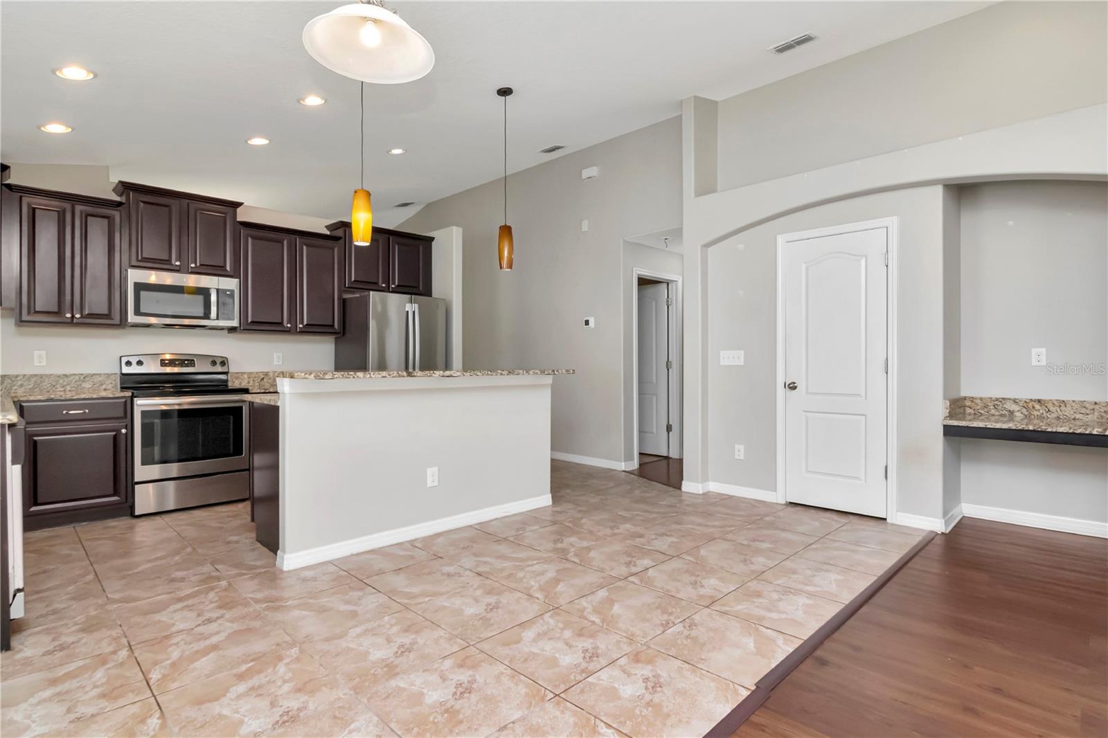 12310 STREAMBED DR, RIVERVIEW, FL, 33579