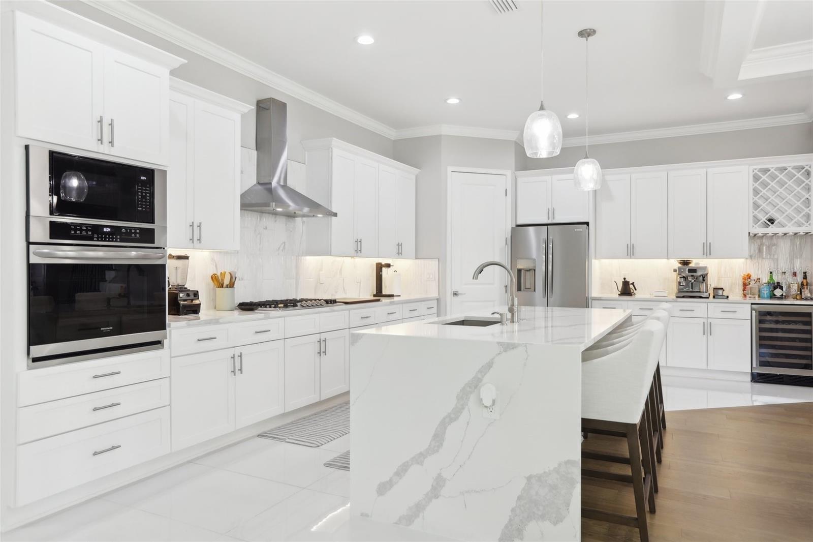 2704 W FIG ST #1, TAMPA, FL, 33609