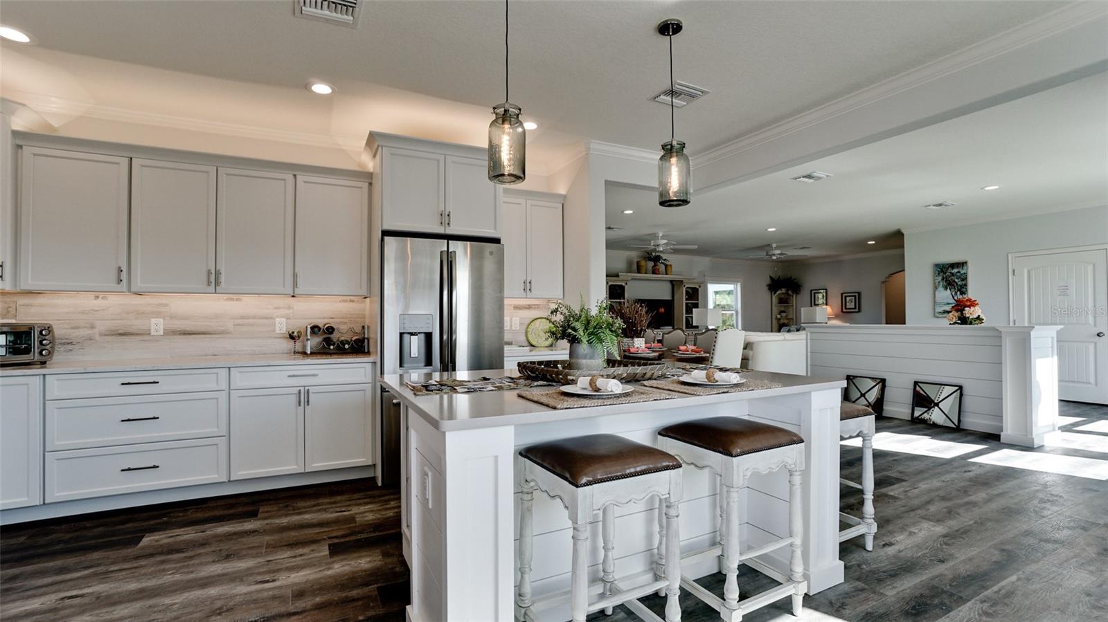 8202 17TH AVE W, BRADENTON, FL, 34209