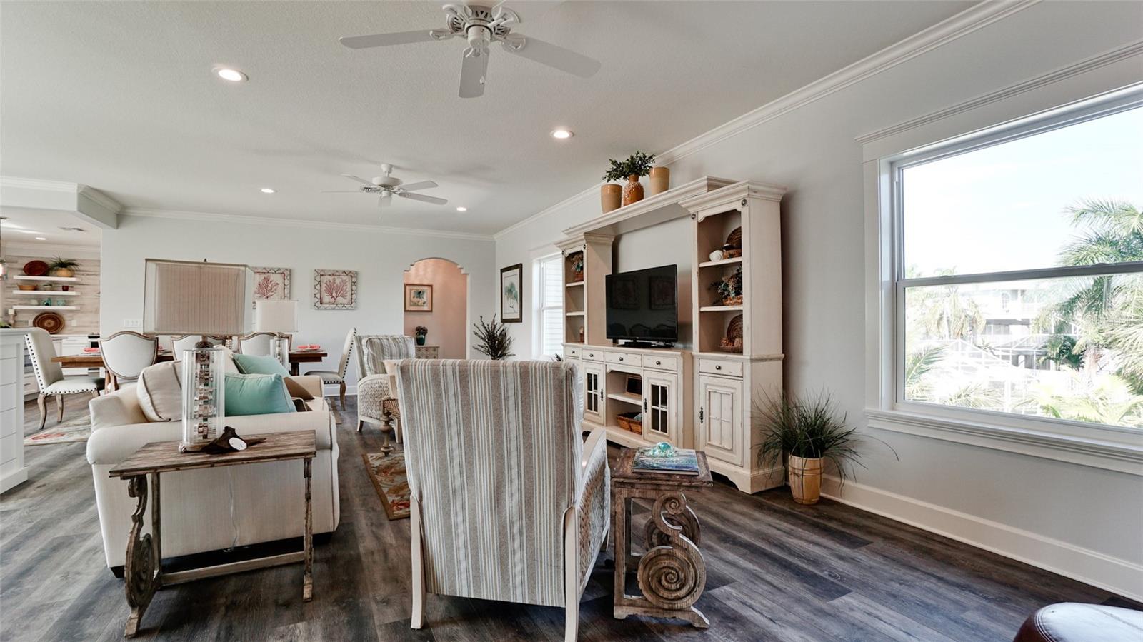 8202 17TH AVE W, BRADENTON, FL, 34209