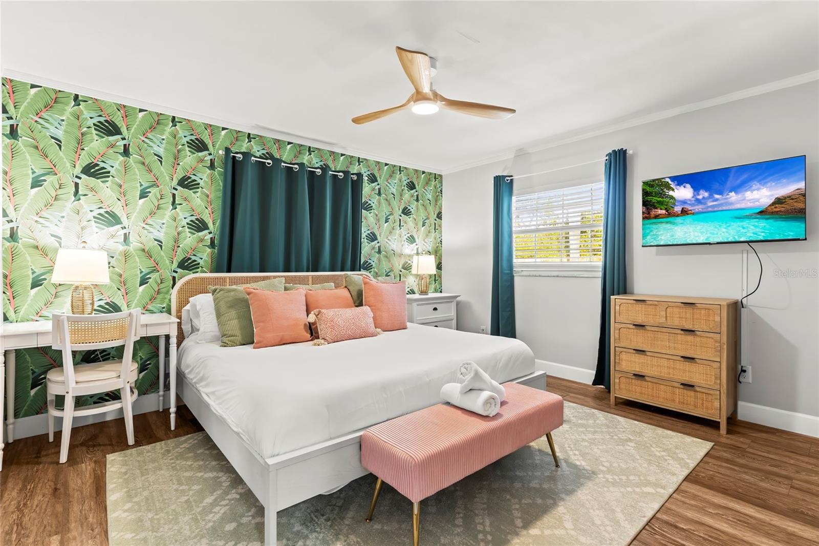 1596 IDLE DR, CLEARWATER, FL, 33756