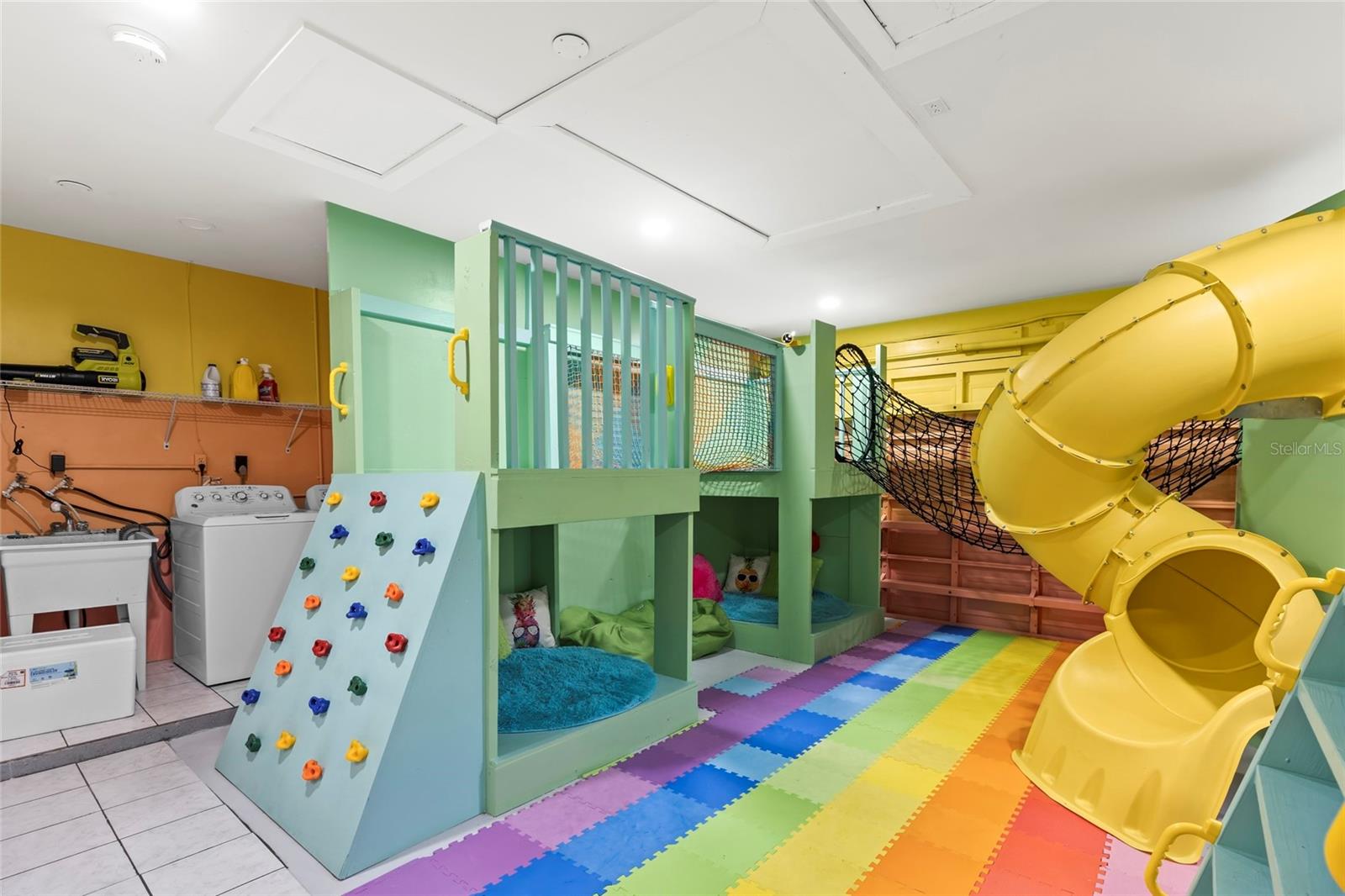 1596 IDLE DR, CLEARWATER, FL, 33756