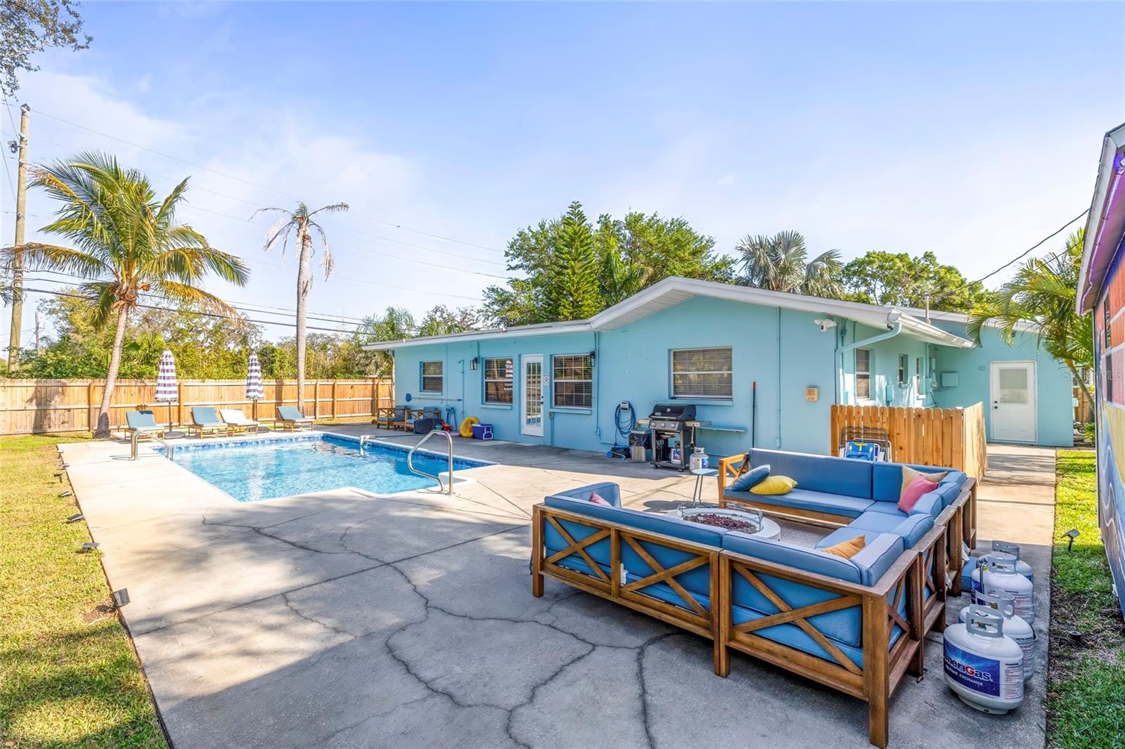 1596 IDLE DR, CLEARWATER, FL, 33756