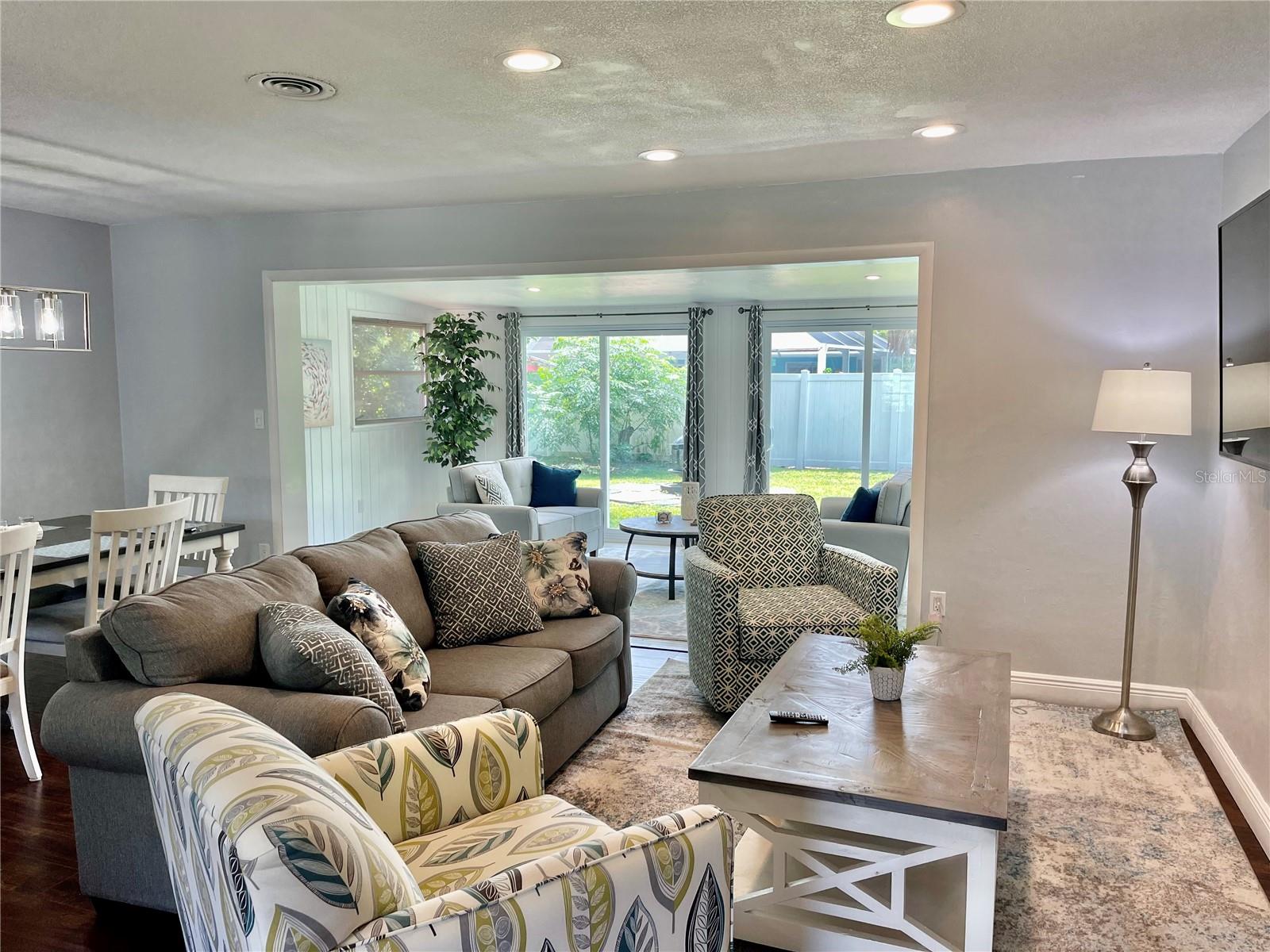 2526 CONSTITUTION BLVD, SARASOTA, FL, 34231