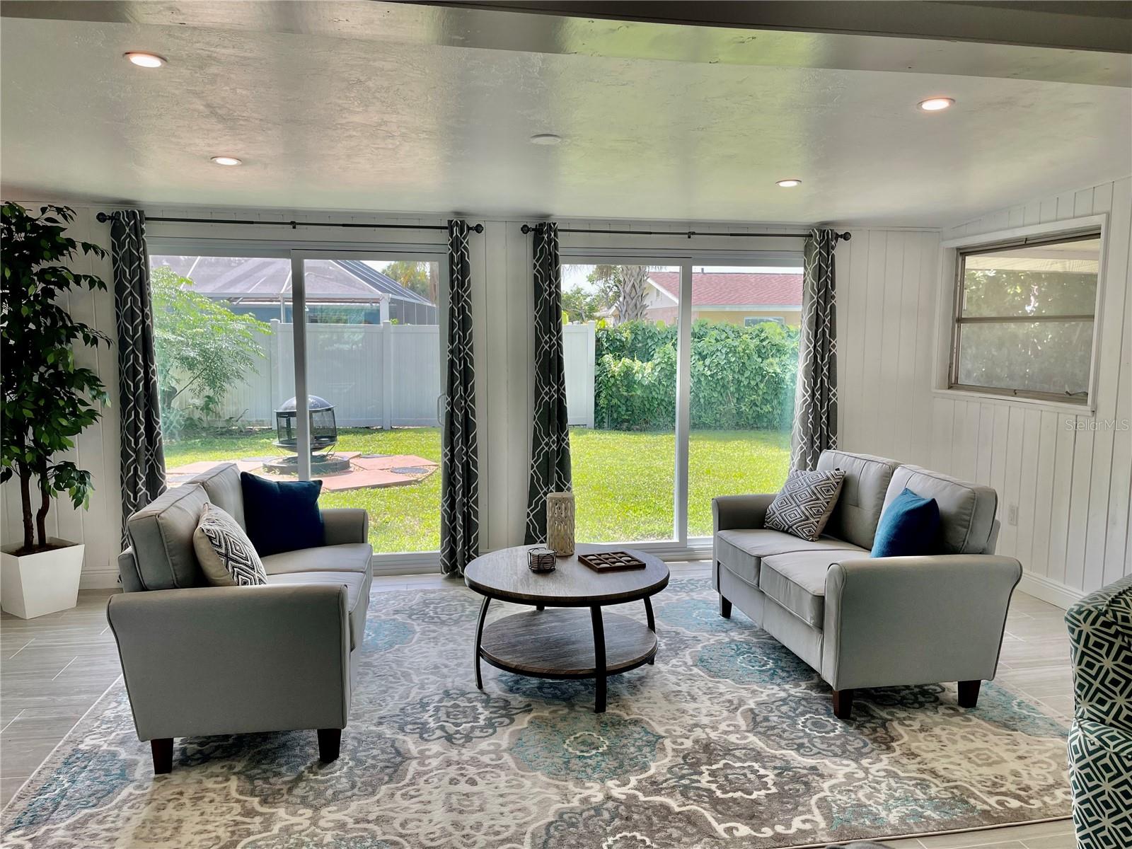 2526 CONSTITUTION BLVD, SARASOTA, FL, 34231