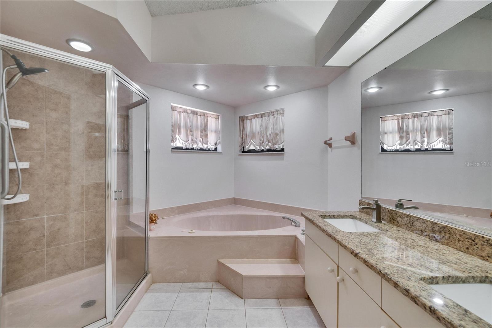 322 NORTHWAY DR, SUN CITY CENTER, FL, 33573