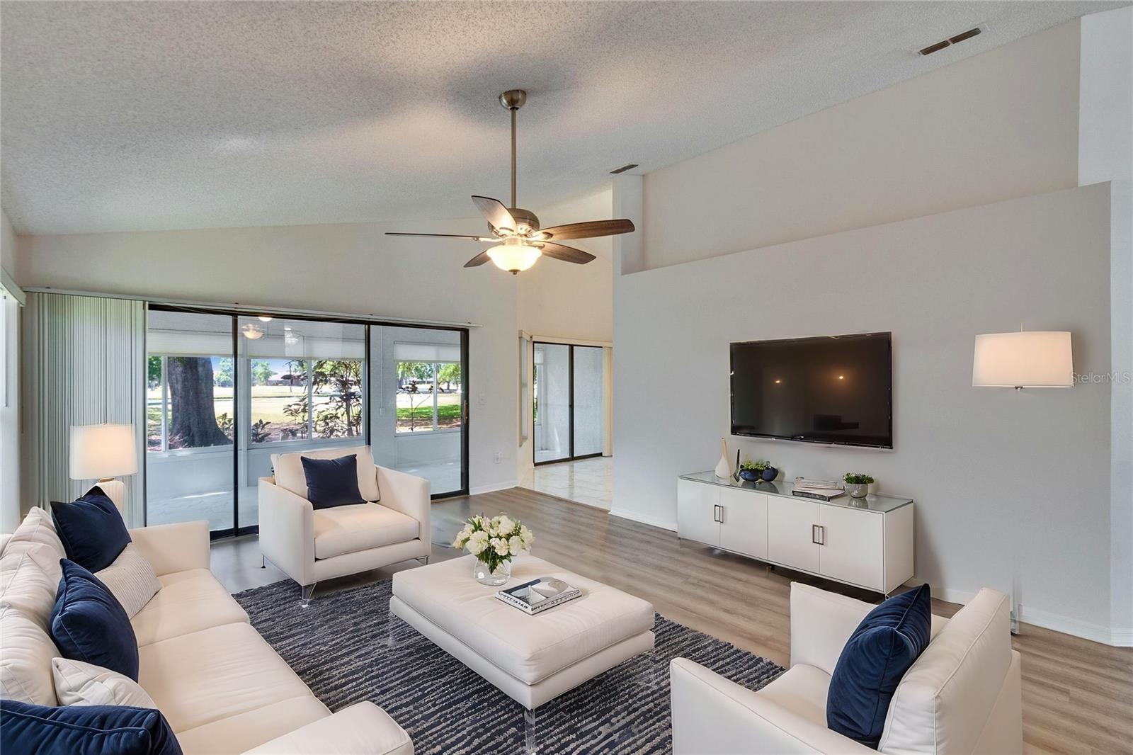 322 NORTHWAY DR, SUN CITY CENTER, FL, 33573