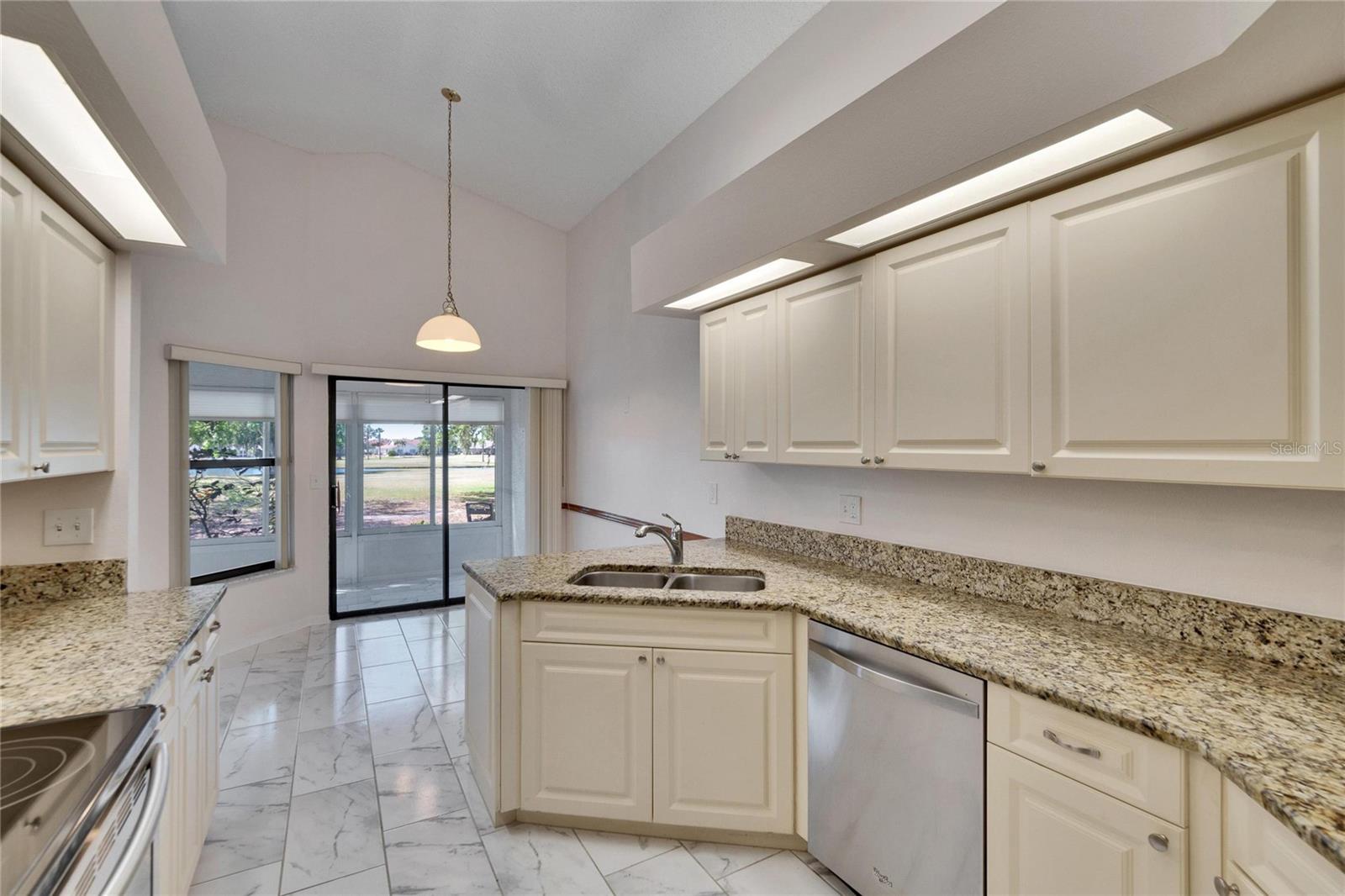 322 NORTHWAY DR, SUN CITY CENTER, FL, 33573