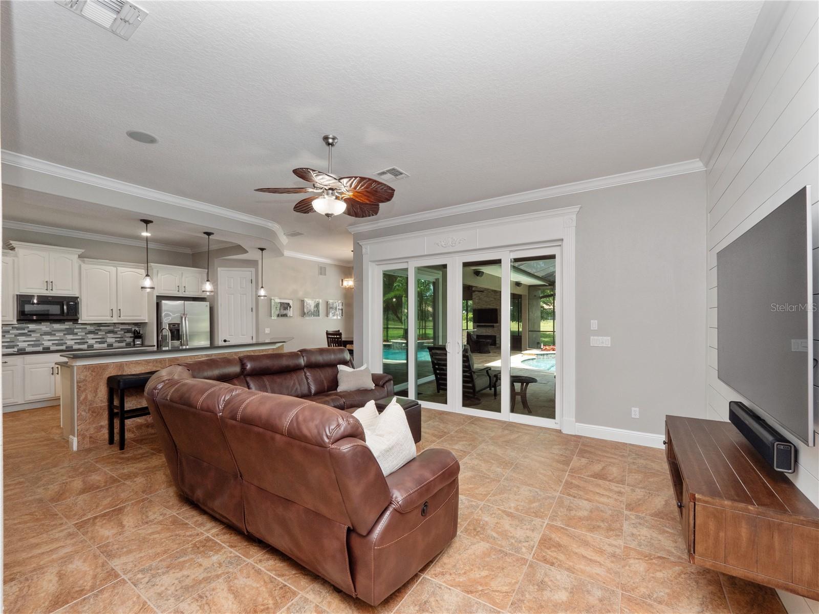 1077 SHADOWMOSS CIR, LAKE MARY, FL, 32746