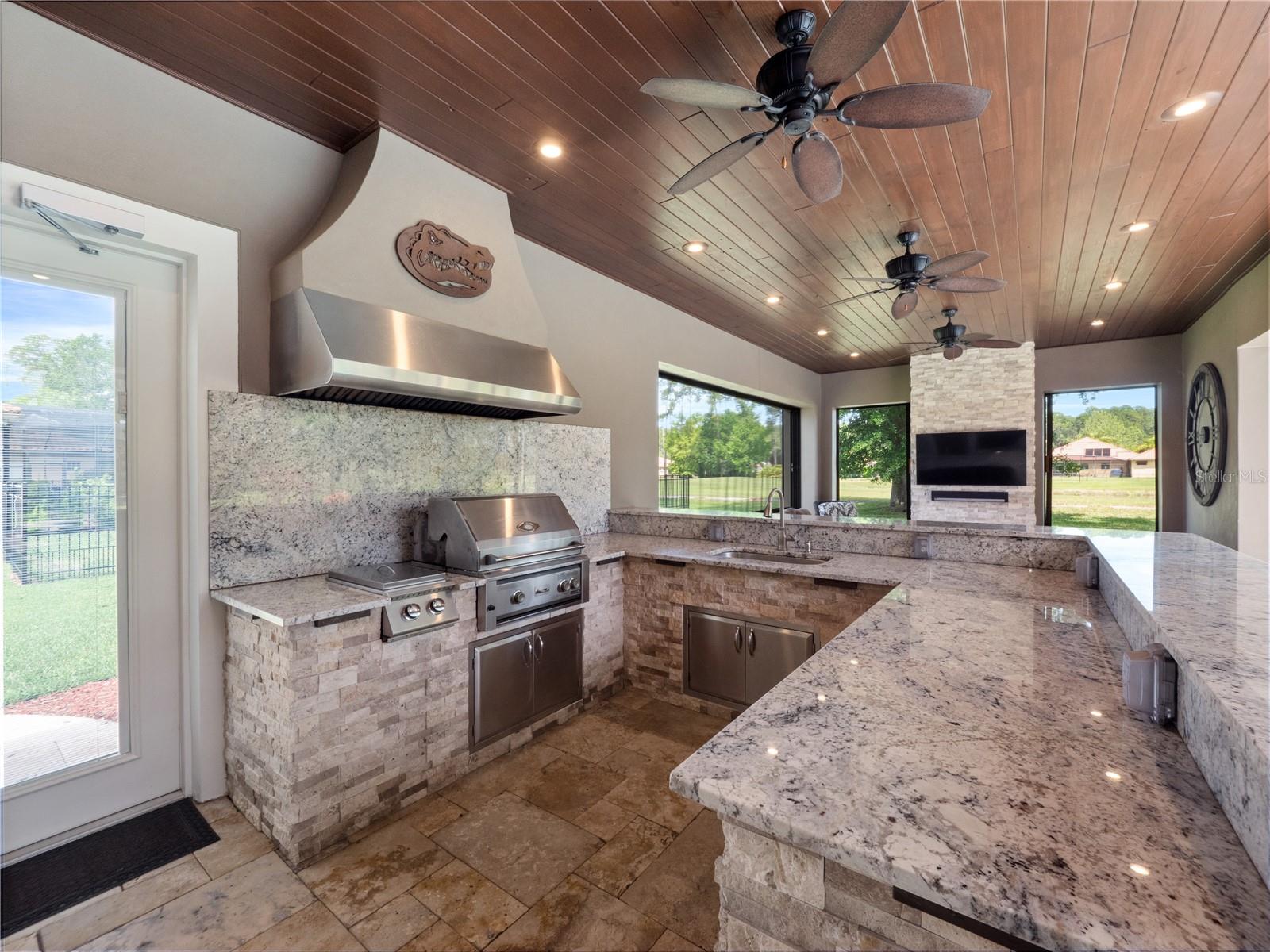1077 SHADOWMOSS CIR, LAKE MARY, FL, 32746