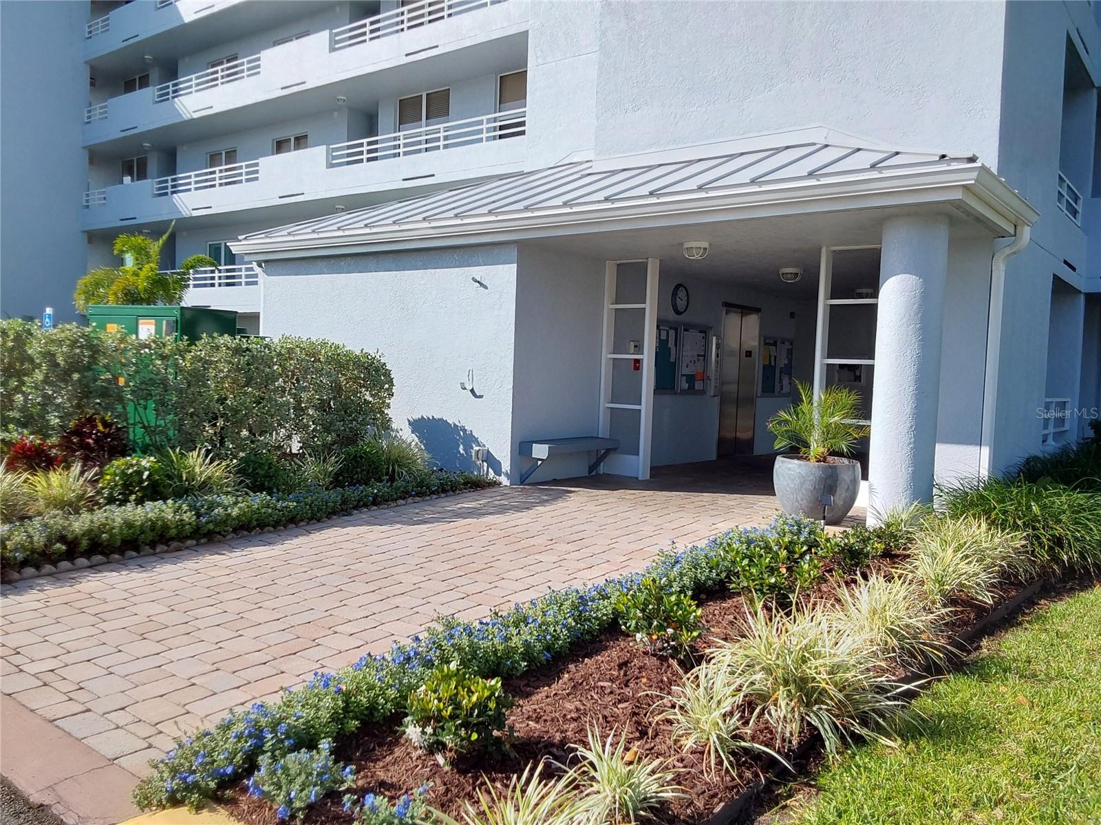 3780 PINEBROOK CIR #102, BRADENTON, FL, 34209