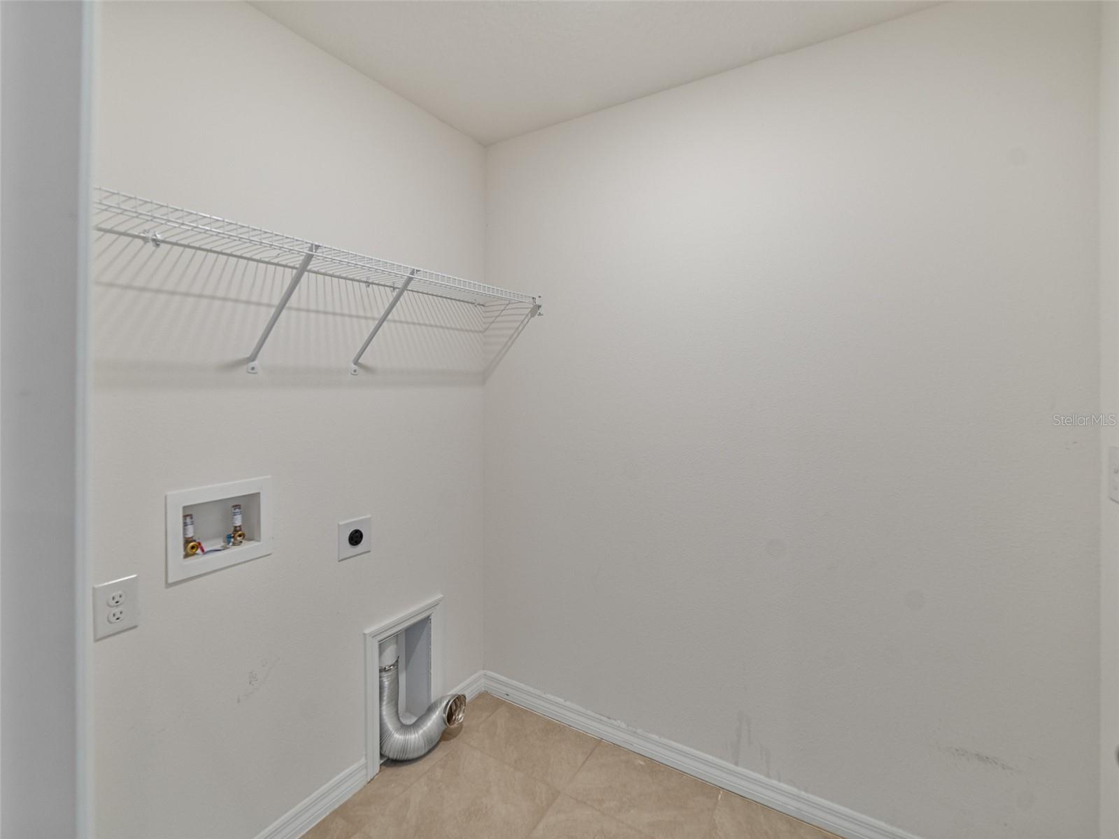 7403 SAIL CLOVER LN, ZEPHYRHILLS, FL, 33540