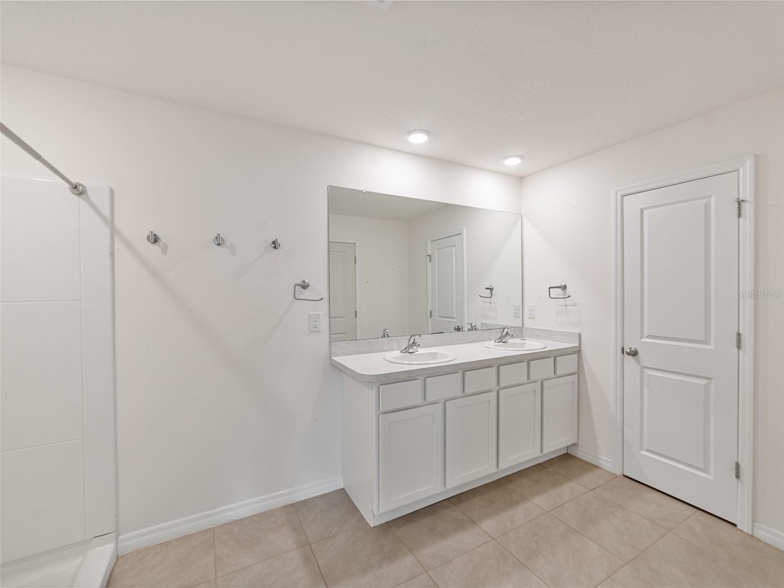 7403 SAIL CLOVER LN, ZEPHYRHILLS, FL, 33540