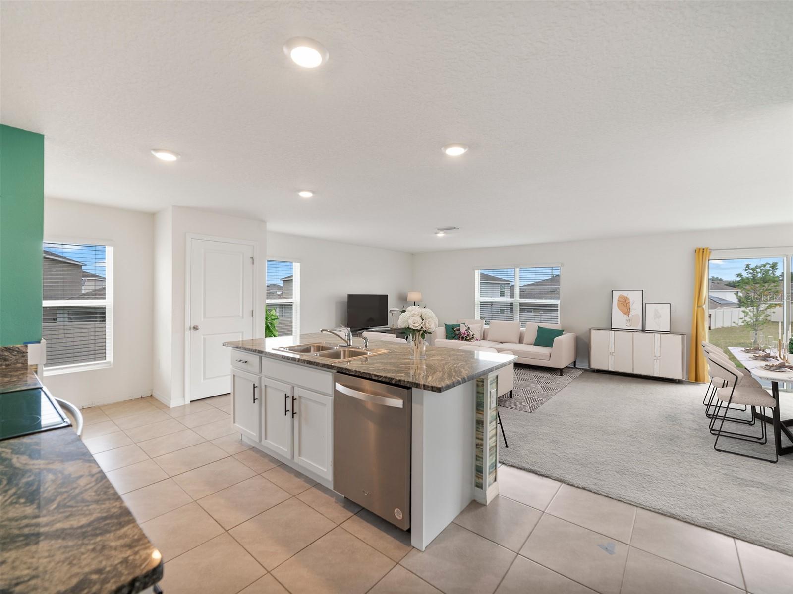 7403 SAIL CLOVER LN, ZEPHYRHILLS, FL, 33540