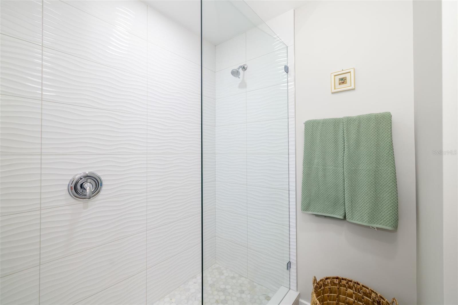 5247 CARMILFRA DR, SARASOTA, FL, 34231