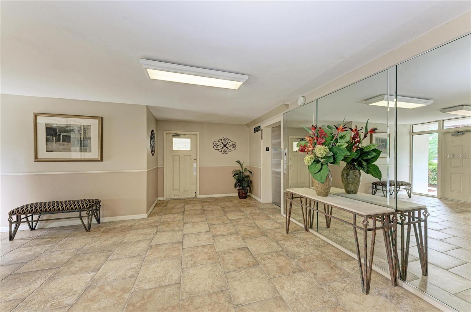 7461 W COUNTRY CLUB DR N #409, SARASOTA, FL, 34243