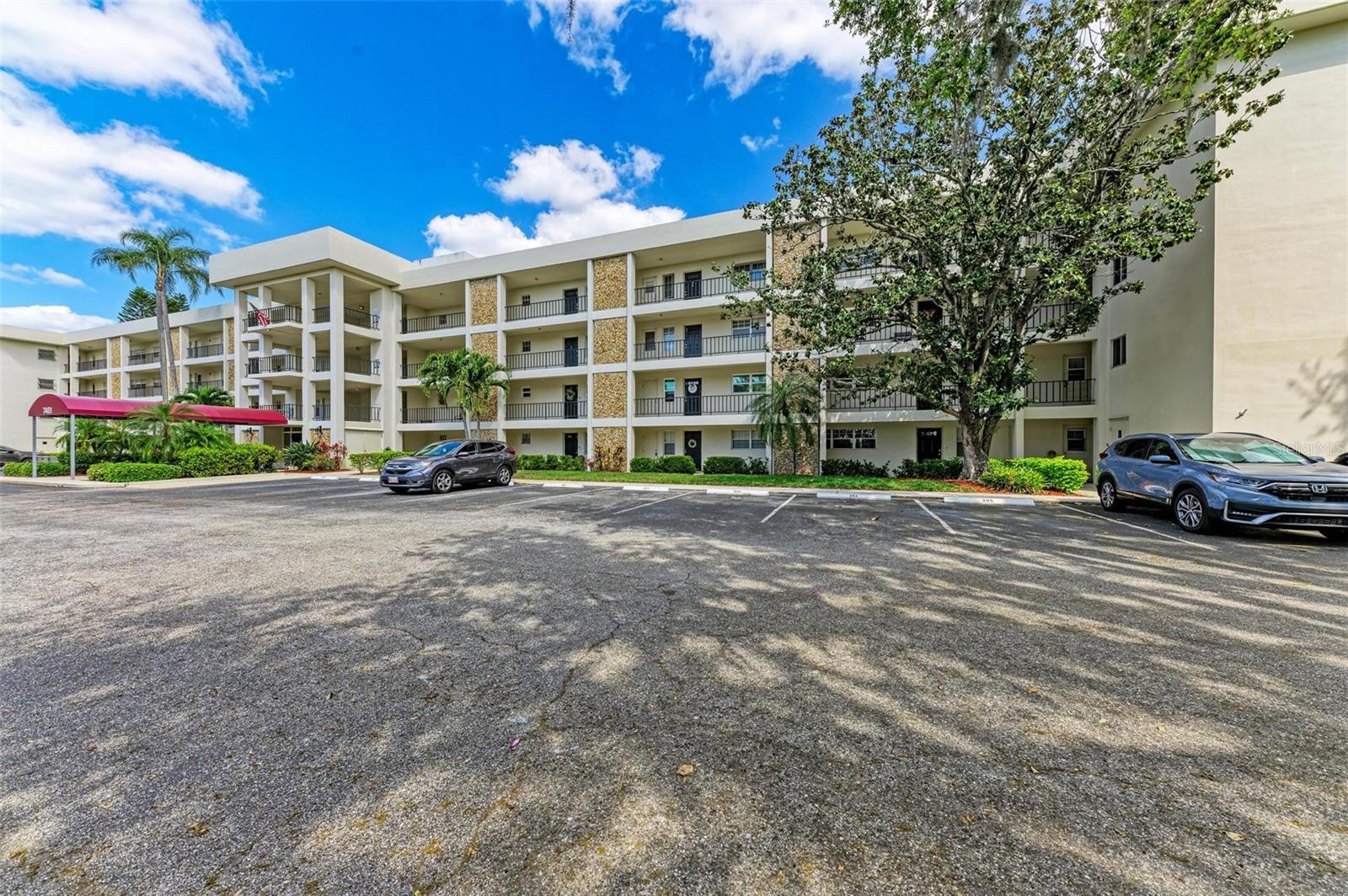 7461 W COUNTRY CLUB DR N #409, SARASOTA, FL, 34243