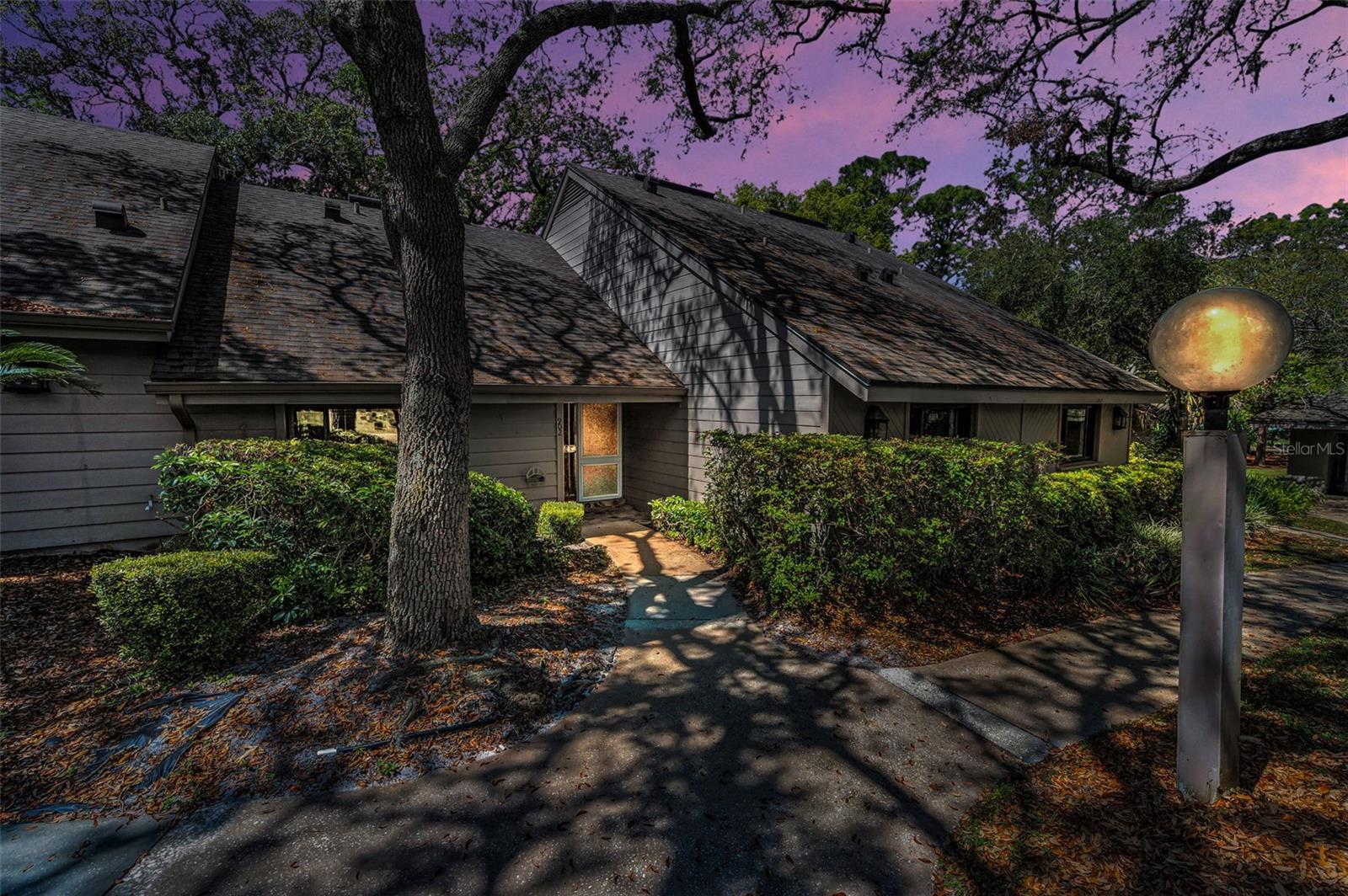 902 OLD MILL POND RD, PALM HARBOR, FL, 34683