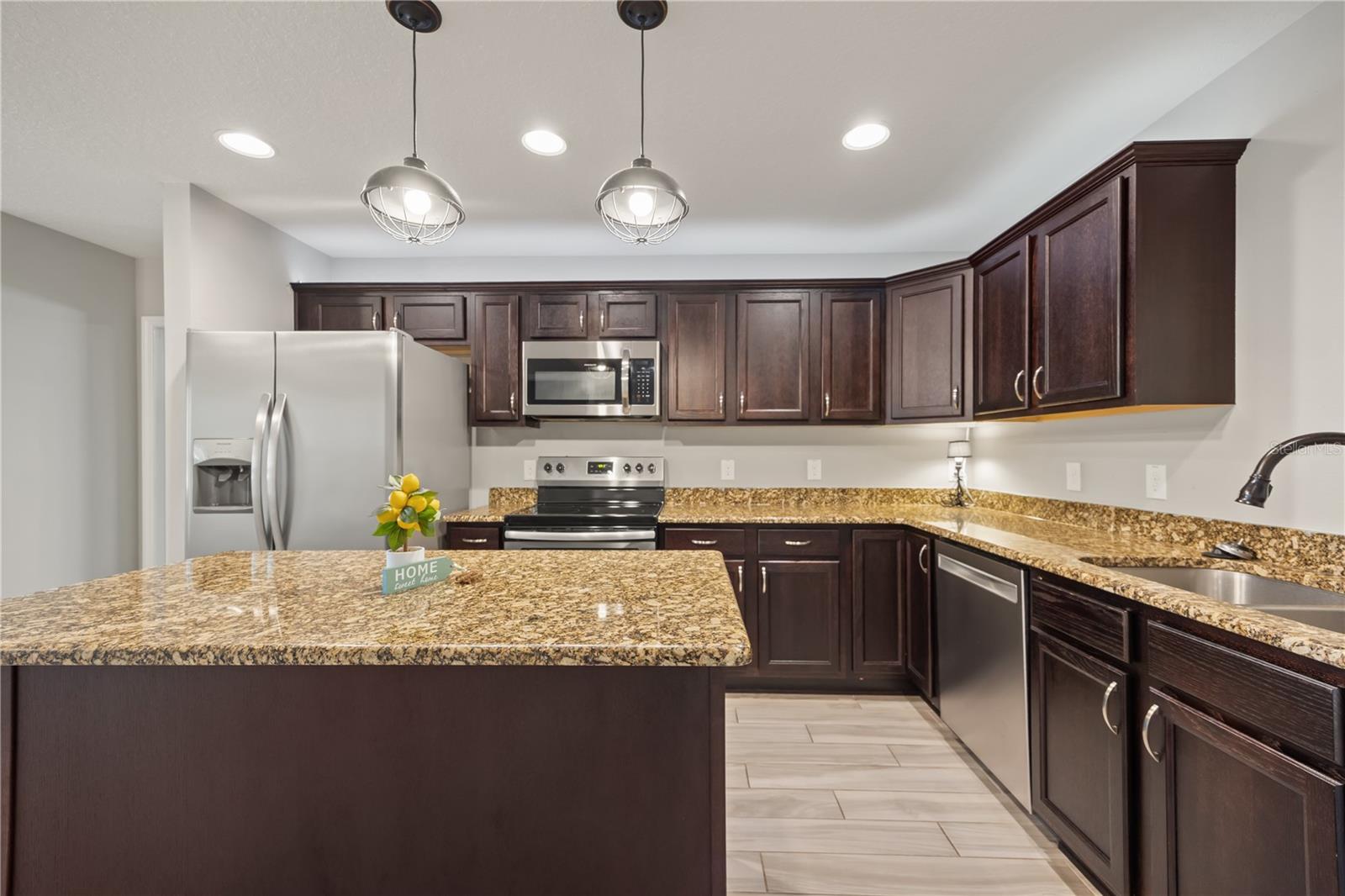 548 E BELT AVE, BUSHNELL, FL, 33513