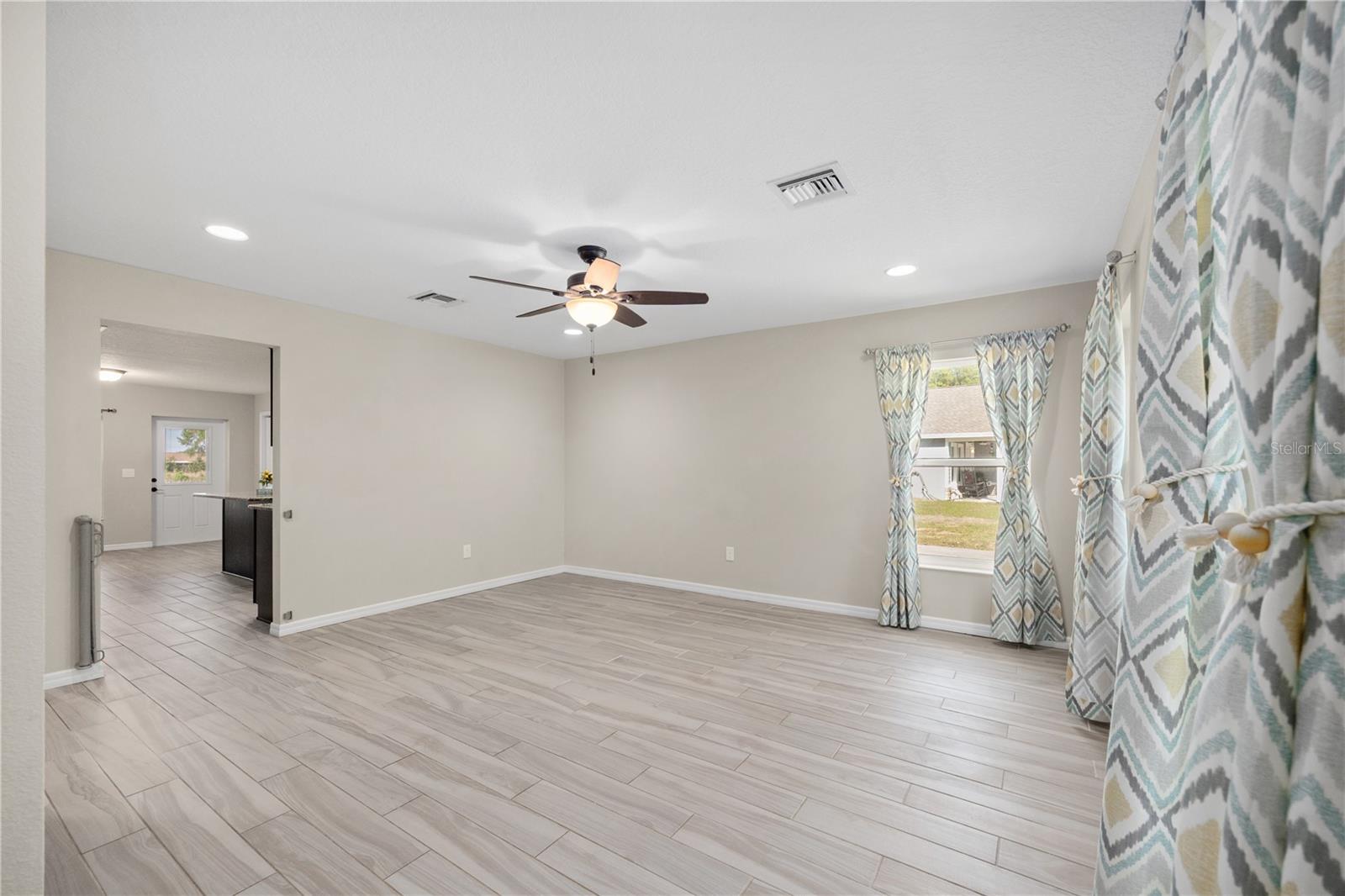 548 E BELT AVE, BUSHNELL, FL, 33513