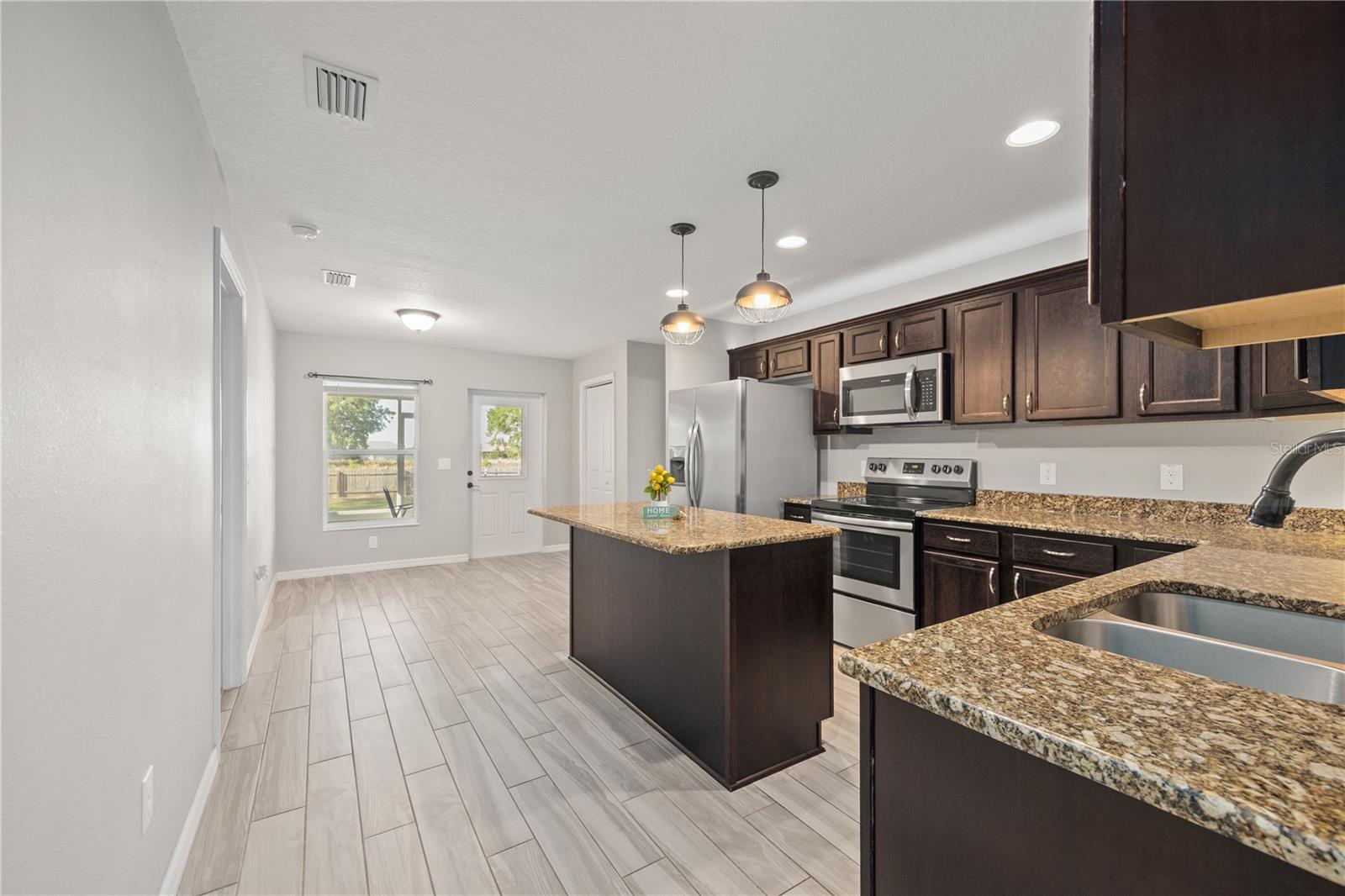 548 E BELT AVE, BUSHNELL, FL, 33513