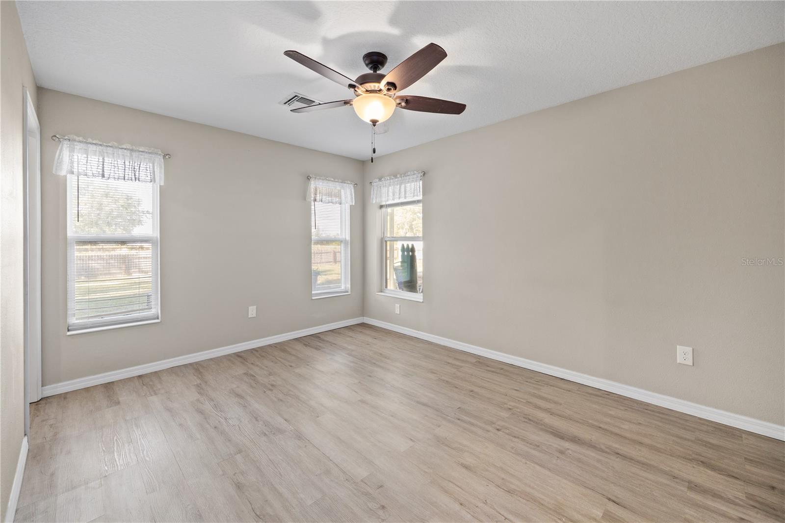 548 E BELT AVE, BUSHNELL, FL, 33513