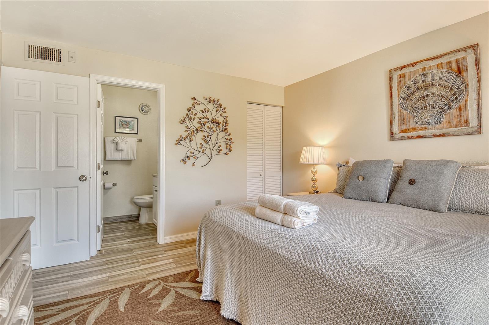 5963 MIDNIGHT PASS RD #355, SARASOTA, FL, 34242