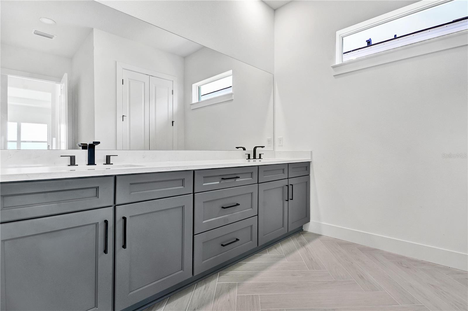 17916 PALMISTE DR, BRADENTON, FL, 34202