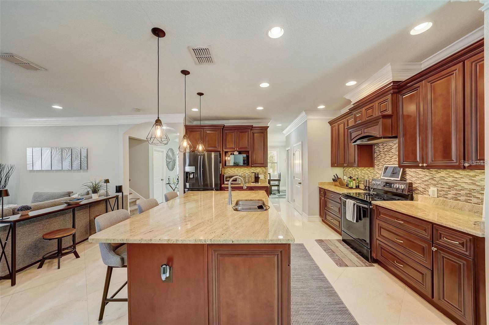 516 33RD AVE N, ST PETERSBURG, FL, 33704