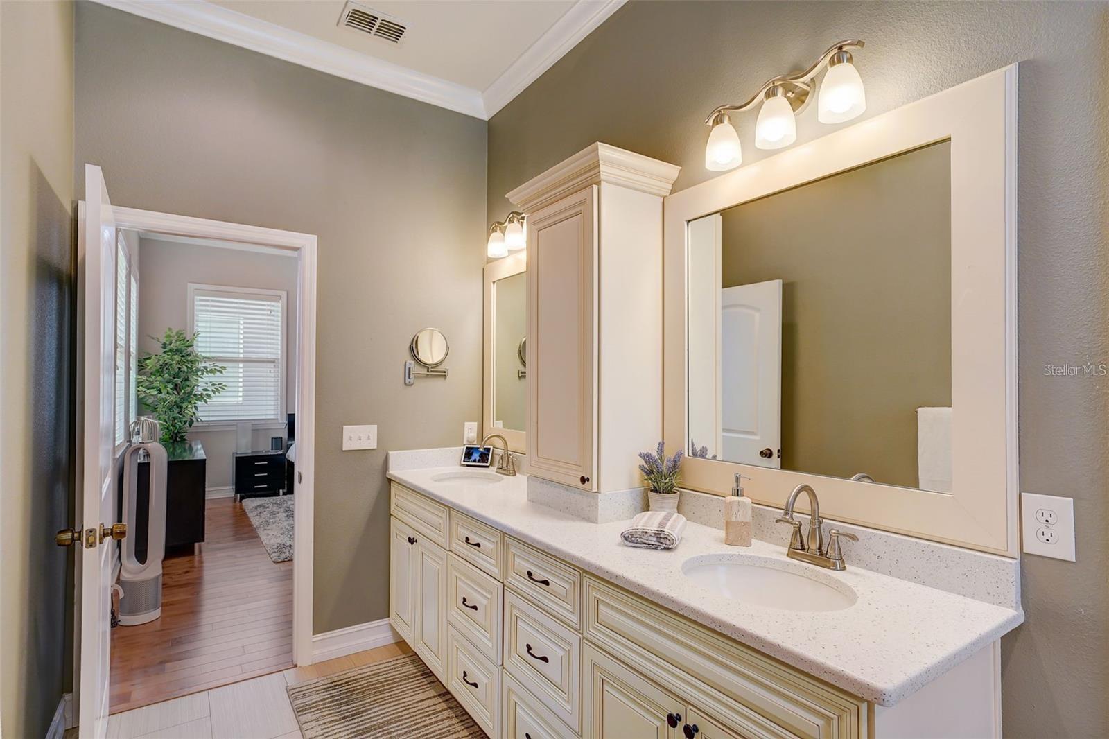 516 33RD AVE N, ST PETERSBURG, FL, 33704