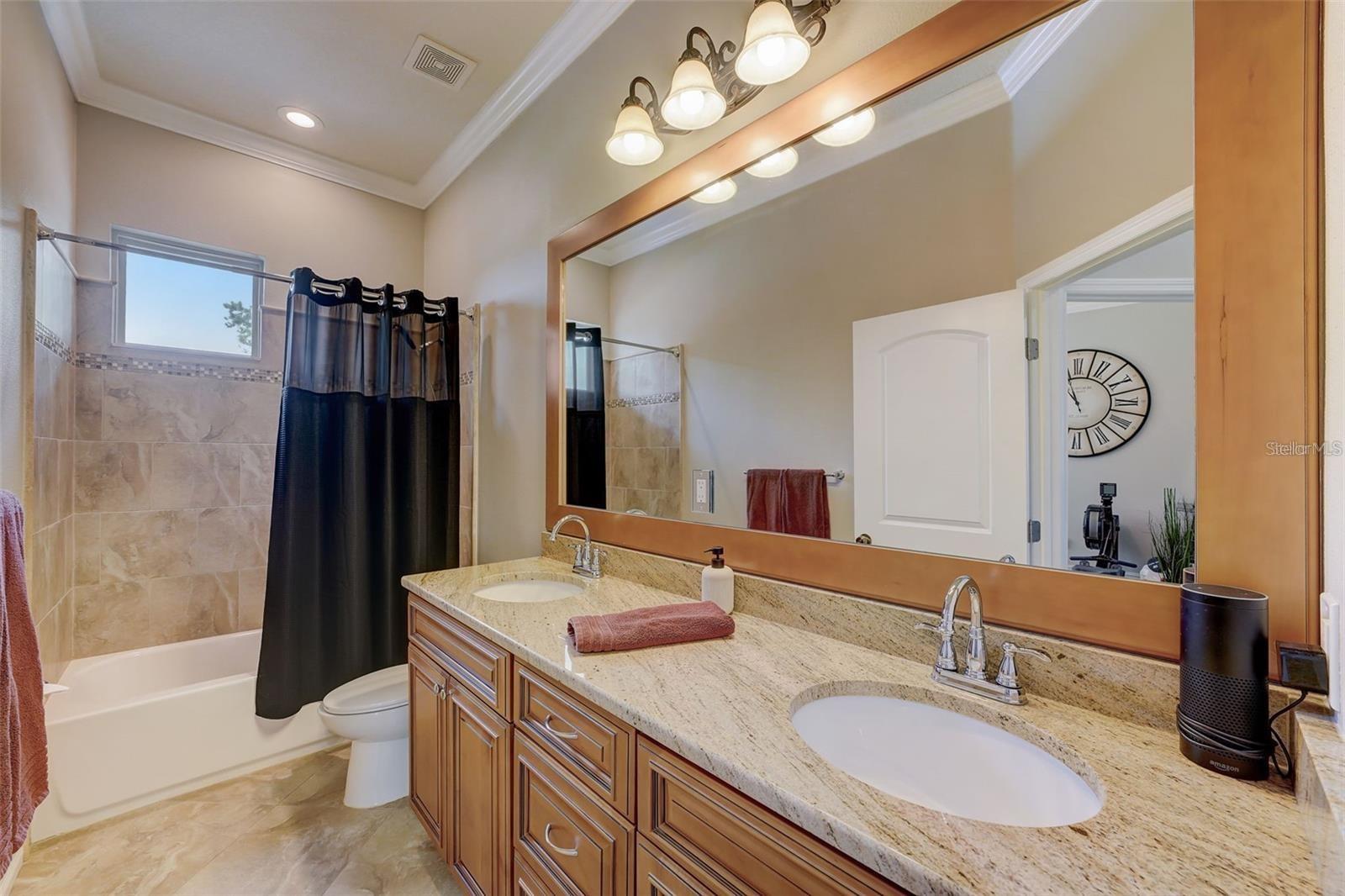 516 33RD AVE N, ST PETERSBURG, FL, 33704