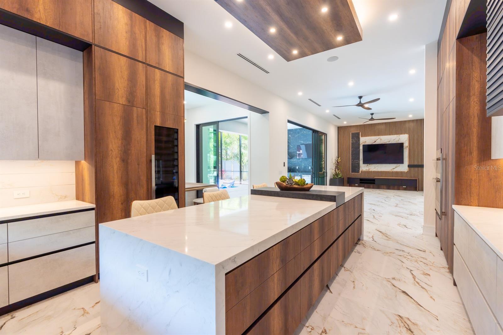 2375 FLOYD ST, SARASOTA, FL, 34239