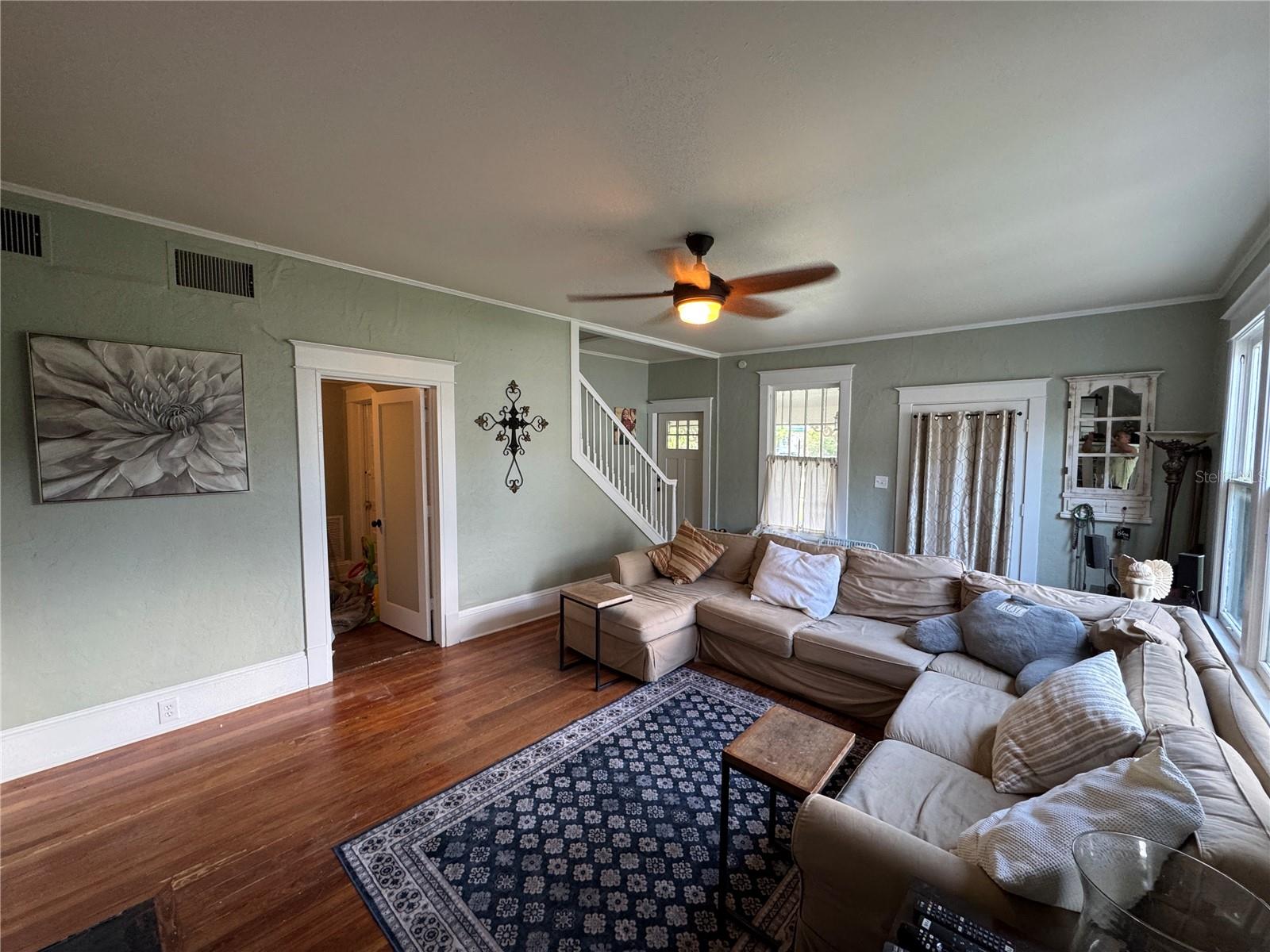 561 W MINNEOLA AVE, CLERMONT, FL, 34711