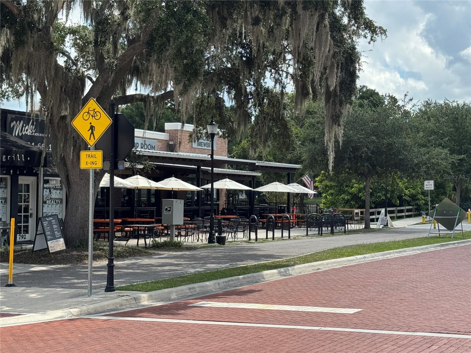 561 W MINNEOLA AVE, CLERMONT, FL, 34711