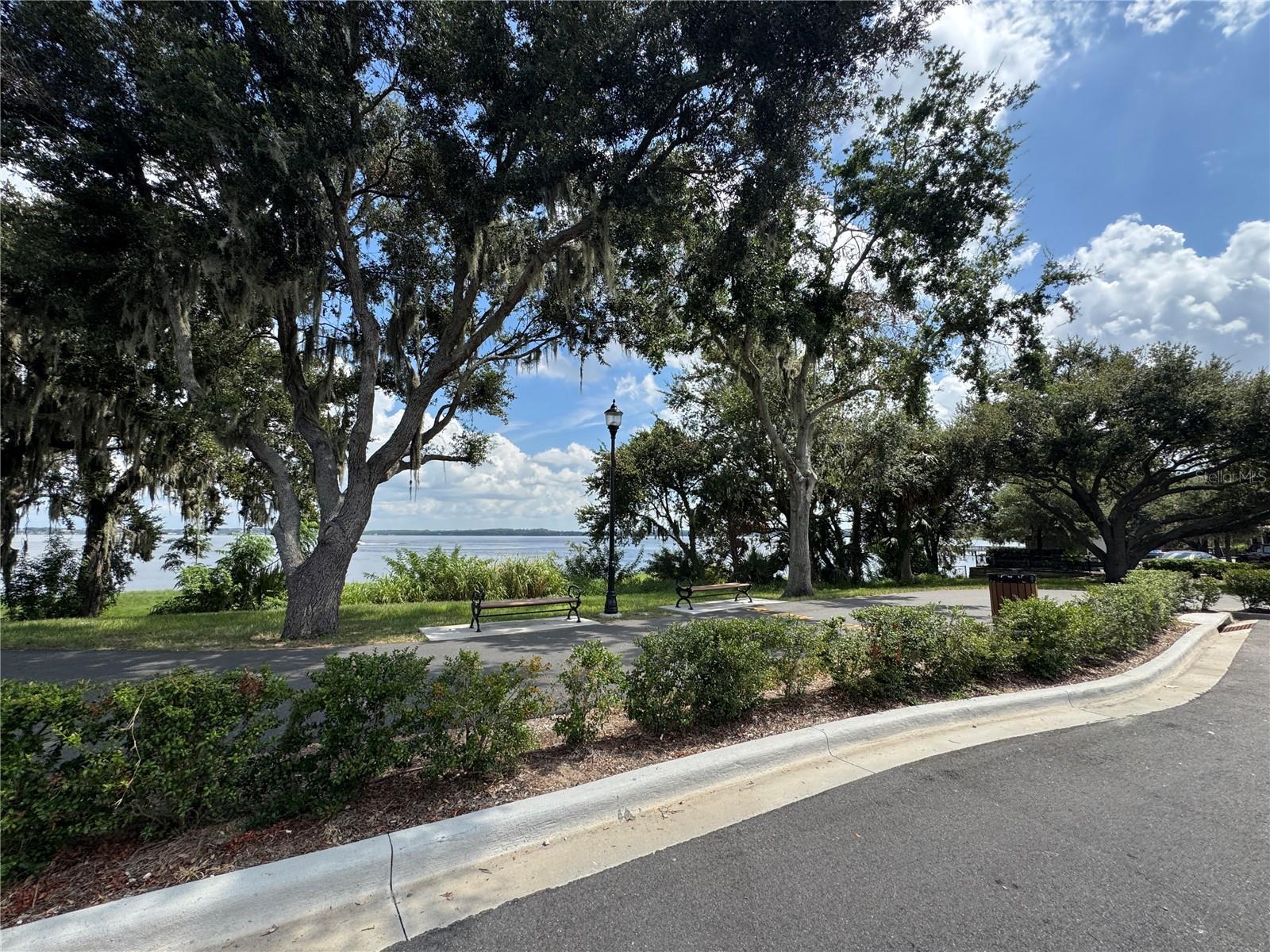 561 W MINNEOLA AVE, CLERMONT, FL, 34711