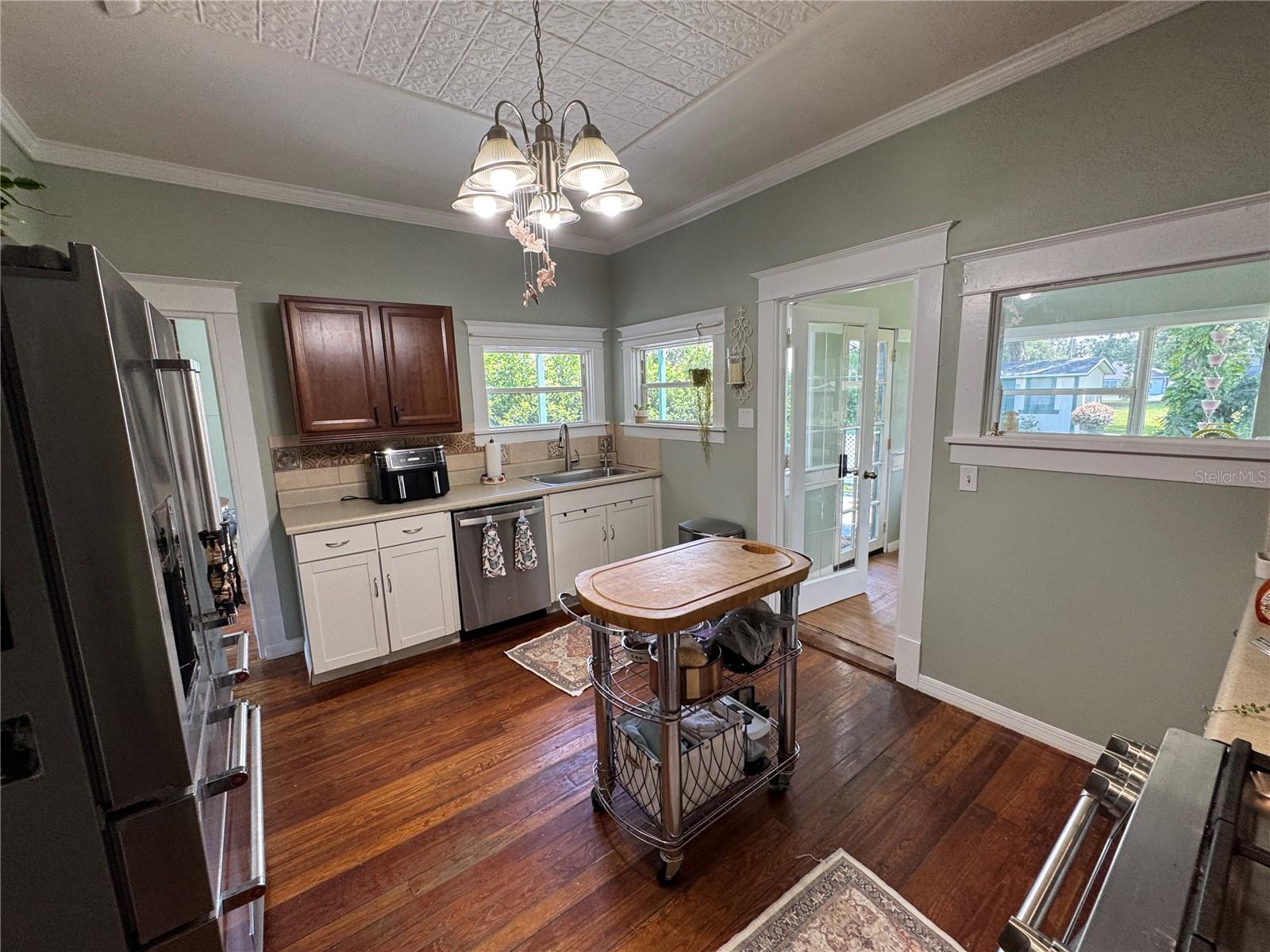 561 W MINNEOLA AVE, CLERMONT, FL, 34711