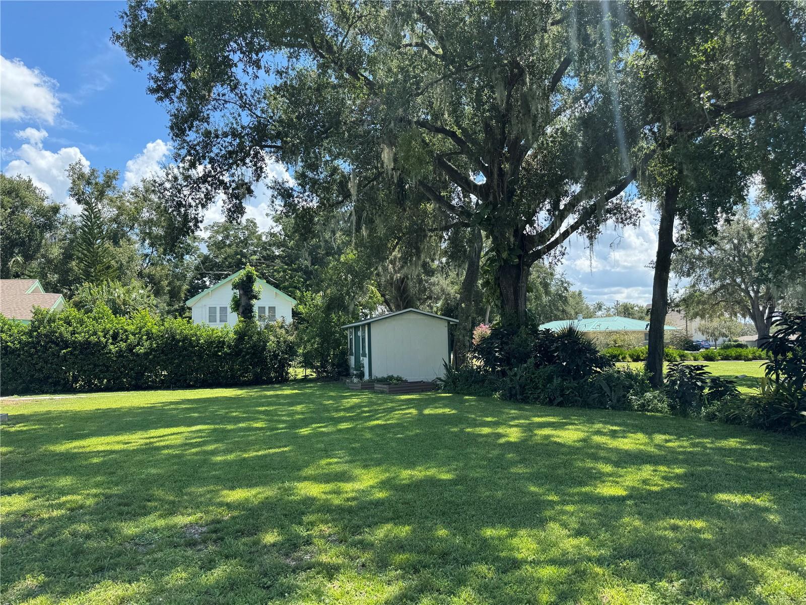 561 W MINNEOLA AVE, CLERMONT, FL, 34711