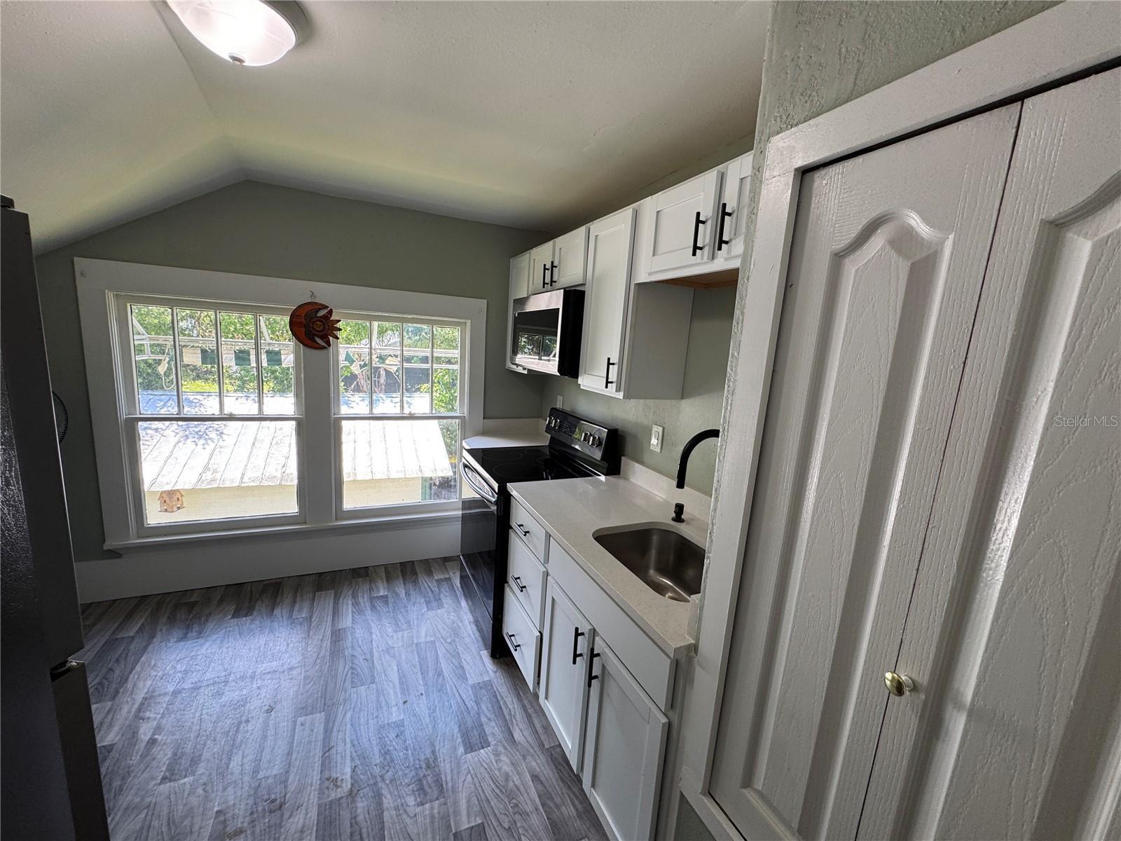 561 W MINNEOLA AVE, CLERMONT, FL, 34711