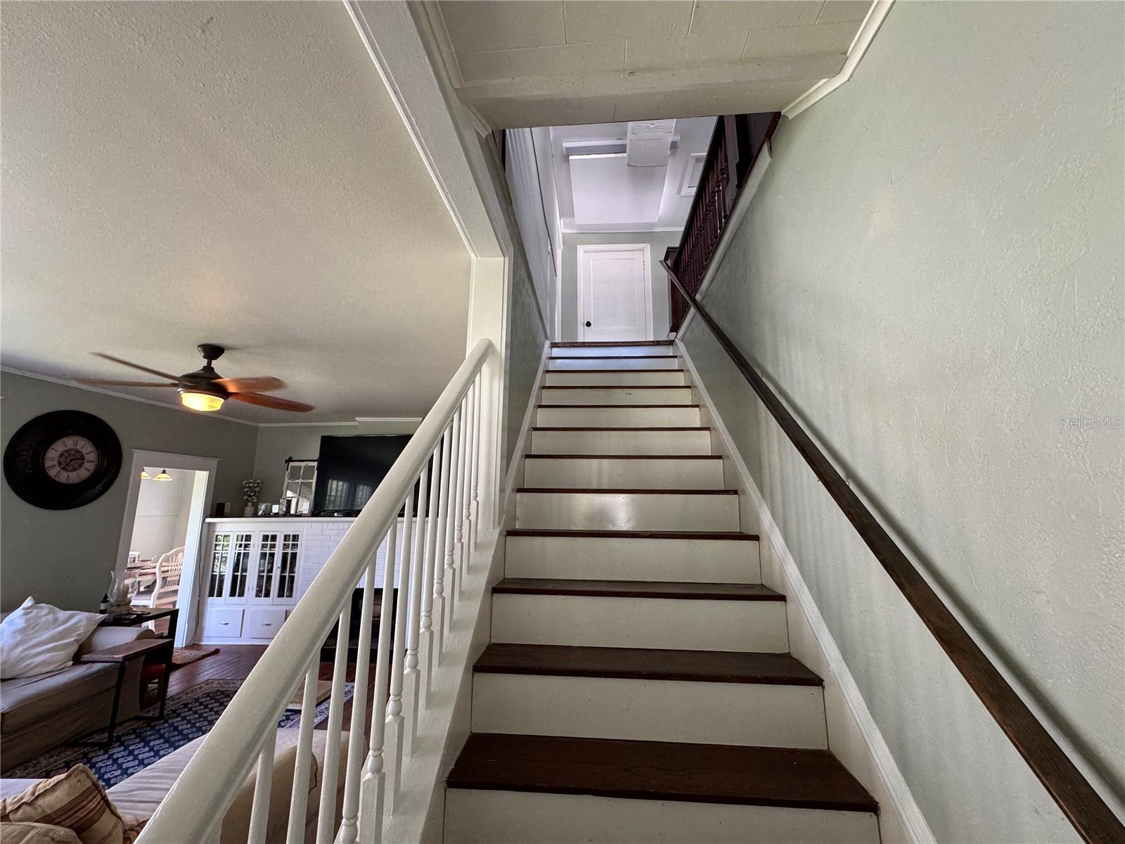 561 W MINNEOLA AVE, CLERMONT, FL, 34711