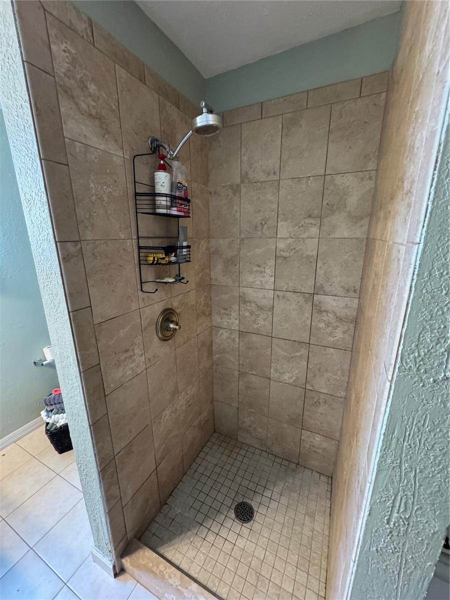 561 W MINNEOLA AVE, CLERMONT, FL, 34711